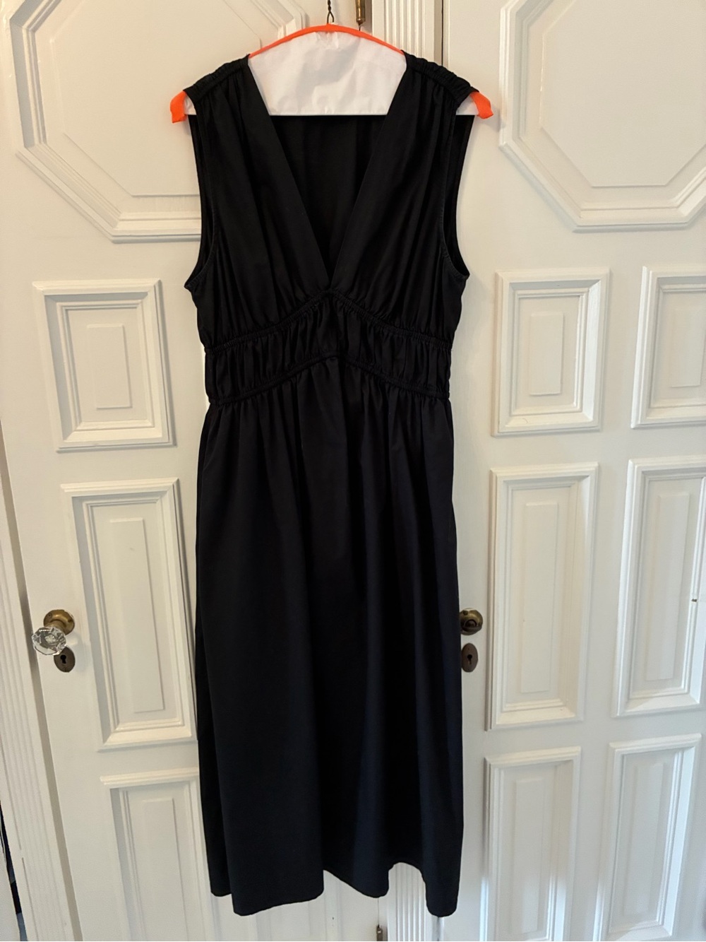 XiRENA Black Sleeveless Midi Dress with V-Neck